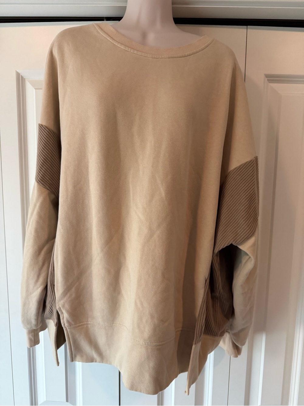 Dokotoo ivory cream neutral crewneck sweatshirt 1X